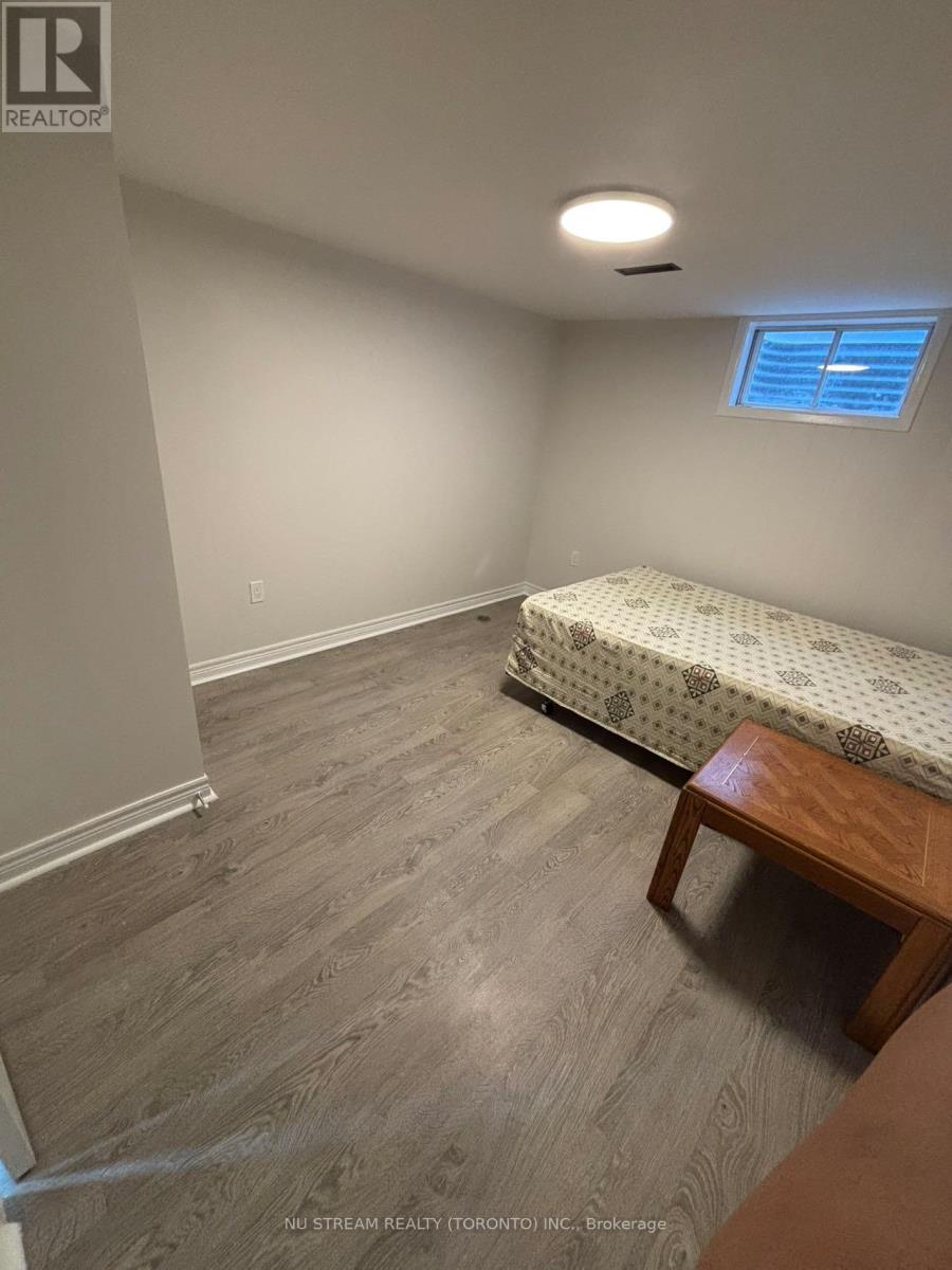 Photo 6 of Basement 132 Heatherside Drive, Toronto ON