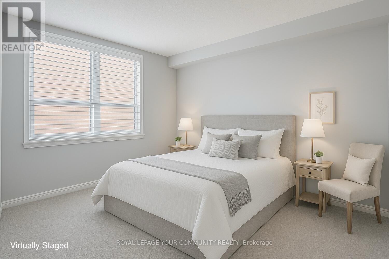 Photo 4 of 305 14924 Yonge Street, Aurora ON