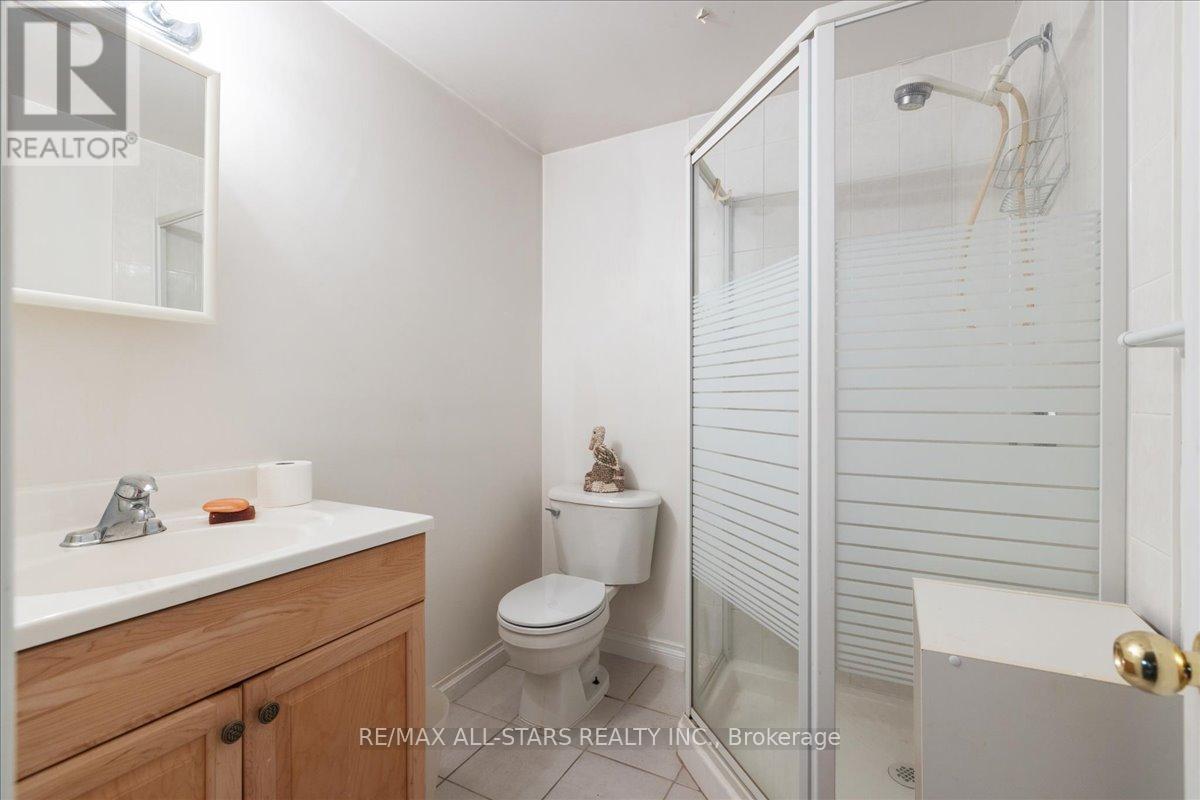 Photo 21 of 16 Iveagh Drive, Georgina ON