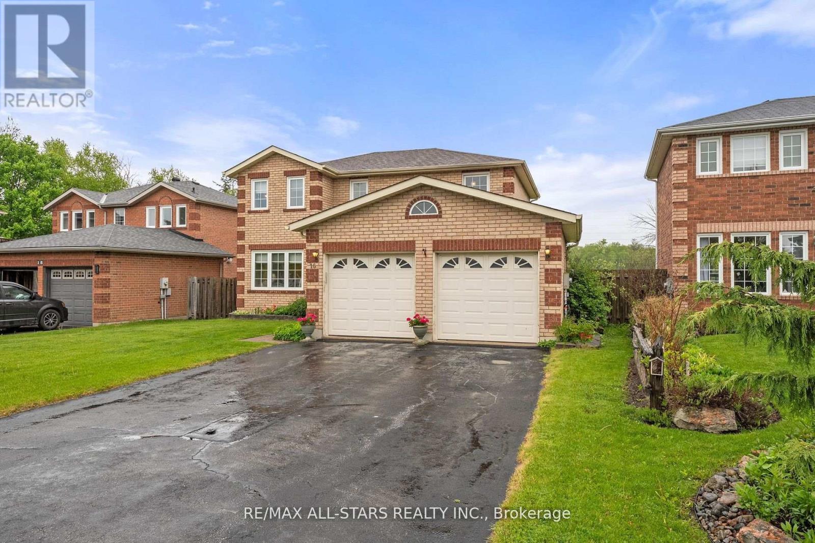 Photo 30 of 16 Iveagh Drive, Georgina ON