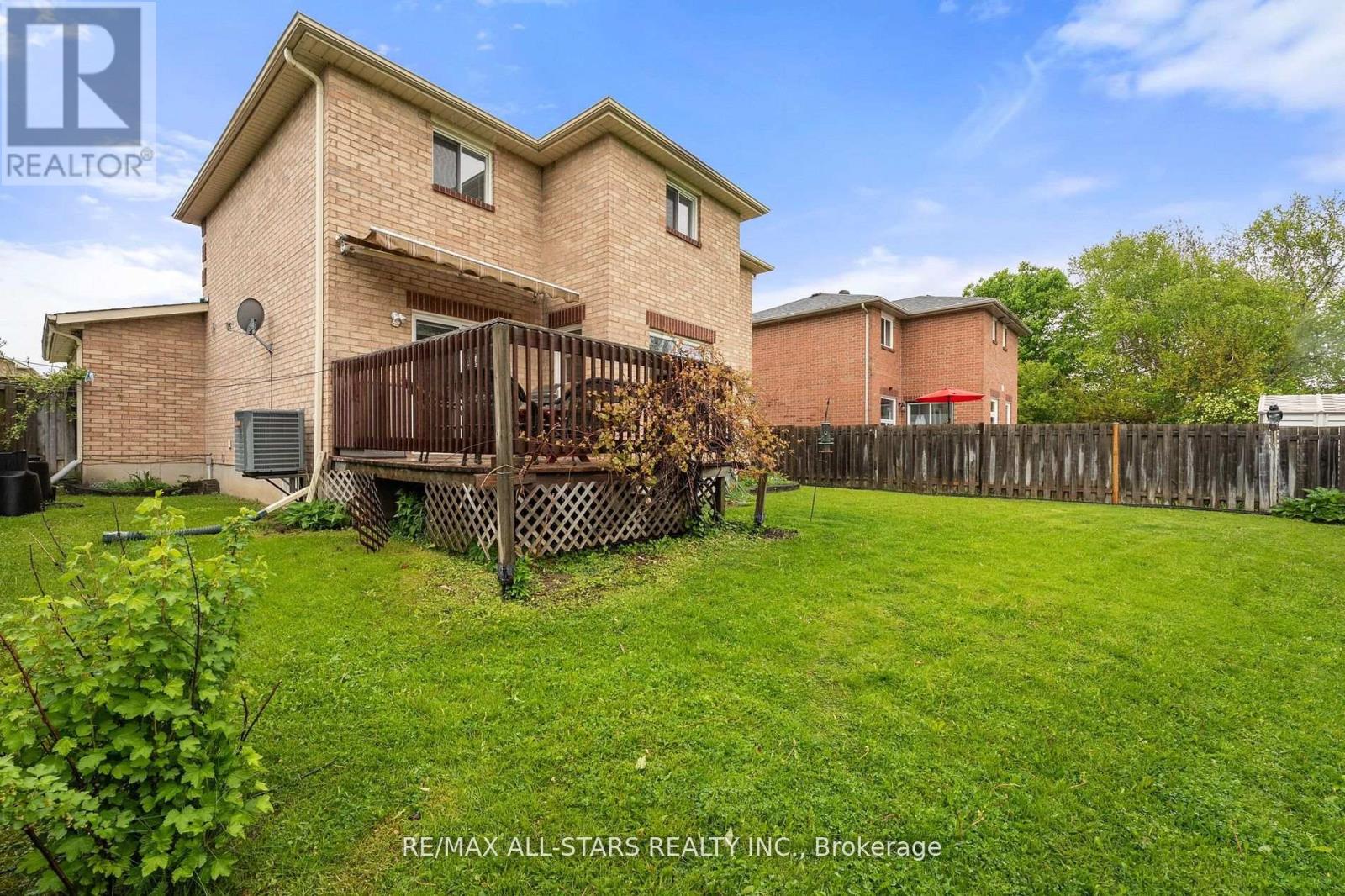 Photo 32 of 16 Iveagh Drive, Georgina ON