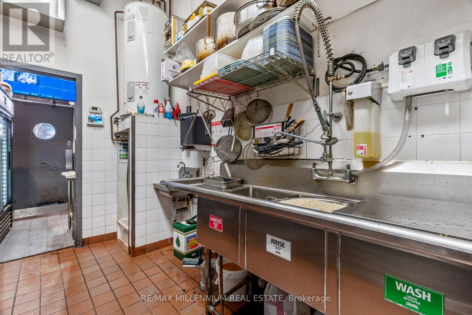 Photo 11 of C 16 Vogell Road, Richmond Hill ON