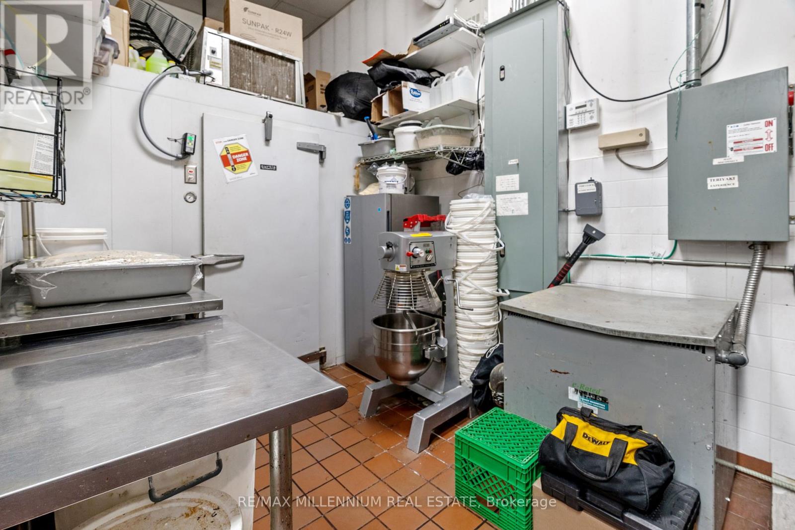 Photo 16 of C 16 Vogell Road, Richmond Hill ON