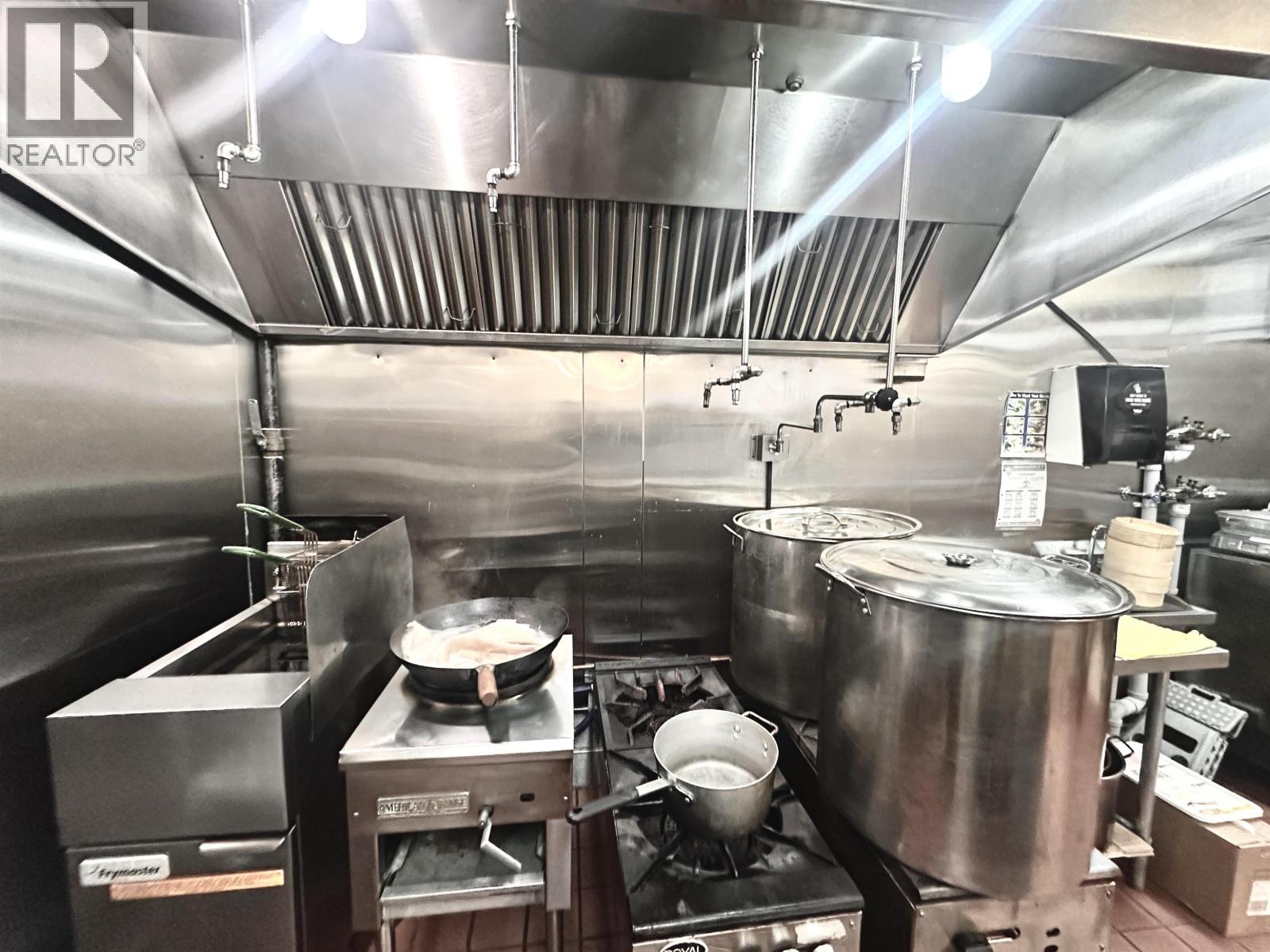 2792 4151 HAZELBRIDGE WAY, Richmond