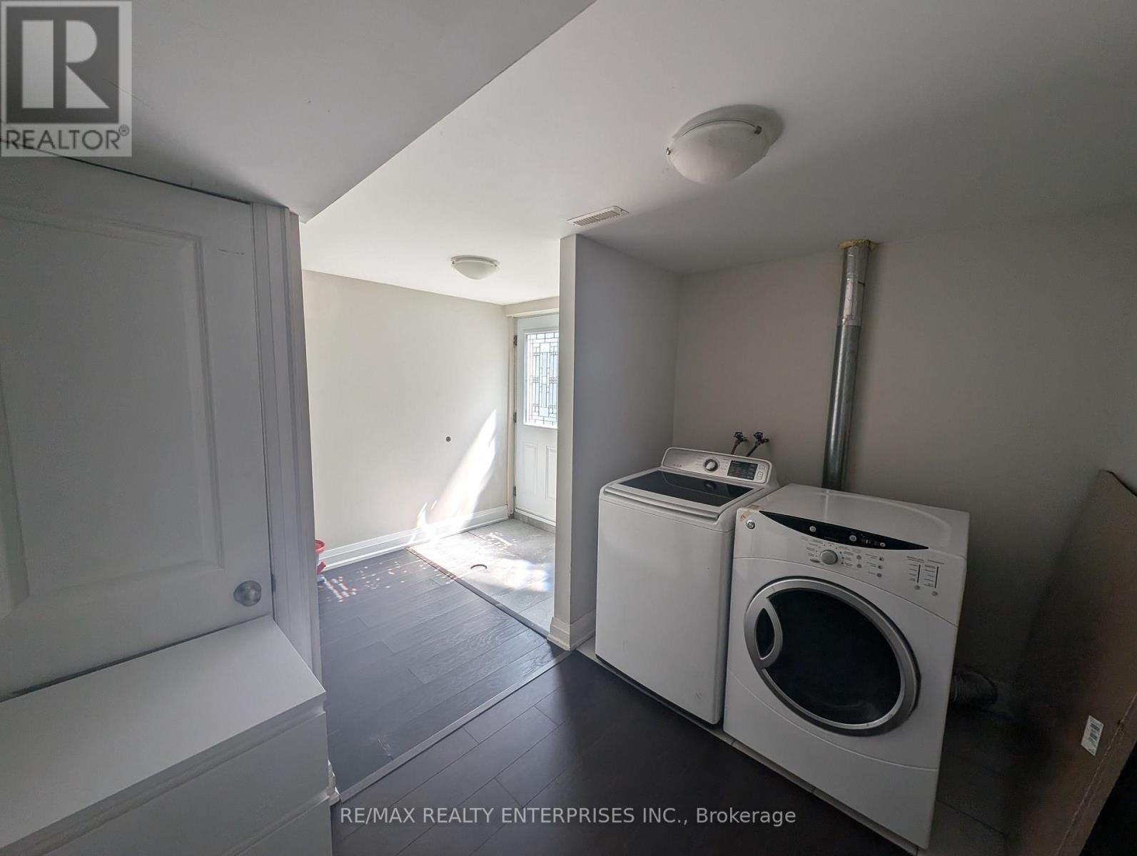 Photo 15 of 4149 Pascal Court, Mississauga ON