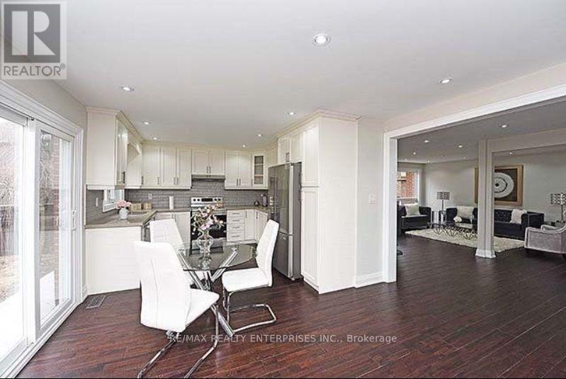 Photo 4 of 4149 Pascal Court, Mississauga ON