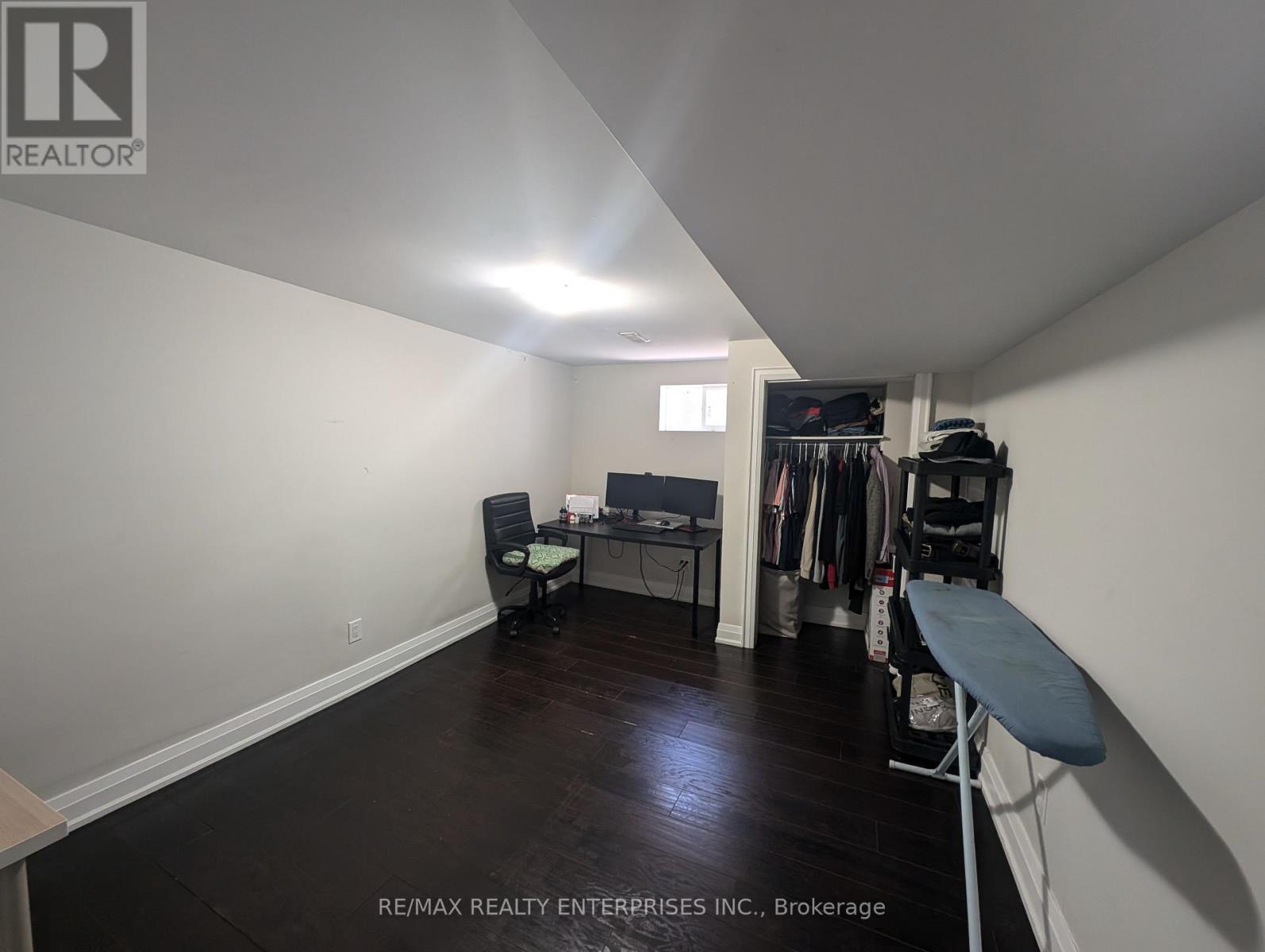 Photo 13 of 4149 Pascal Court, Mississauga ON