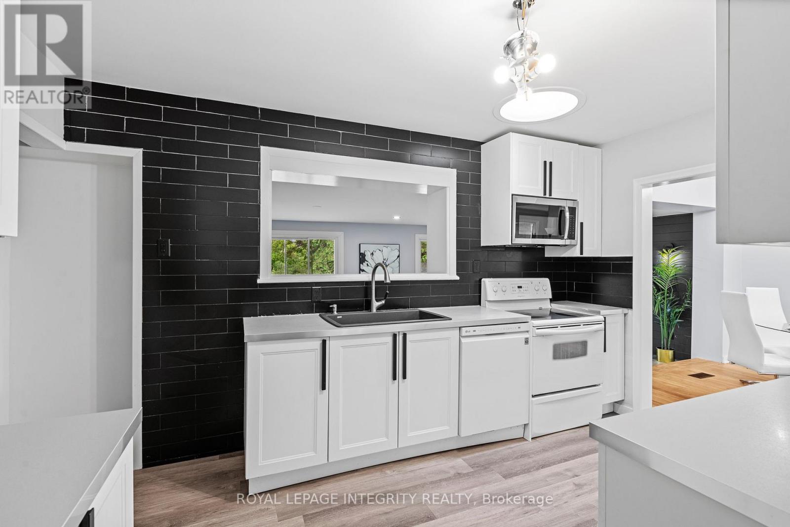 Photo 14 of 1116 Cline Crescent, Ottawa ON