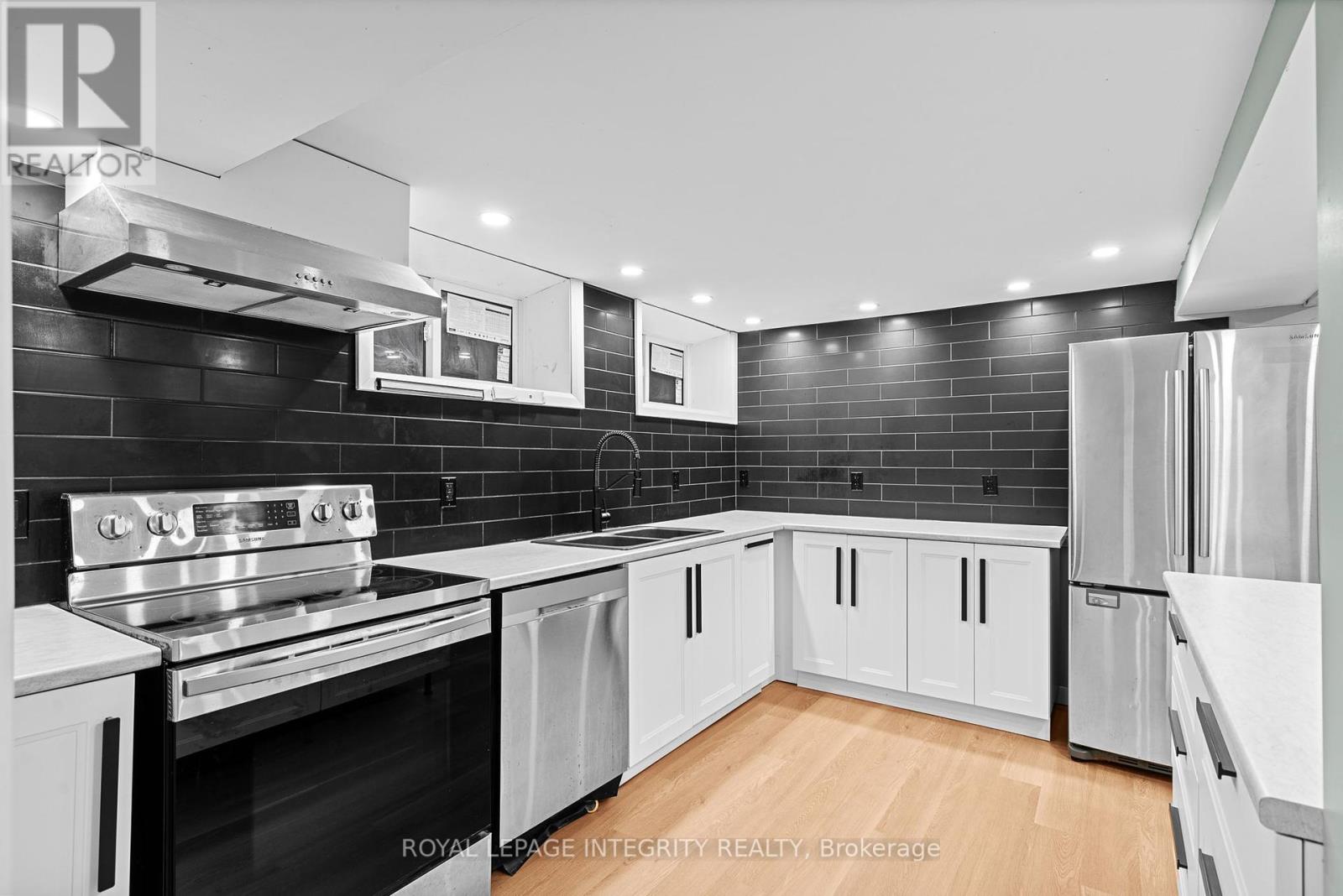 Photo 31 of 1116 Cline Crescent, Ottawa ON