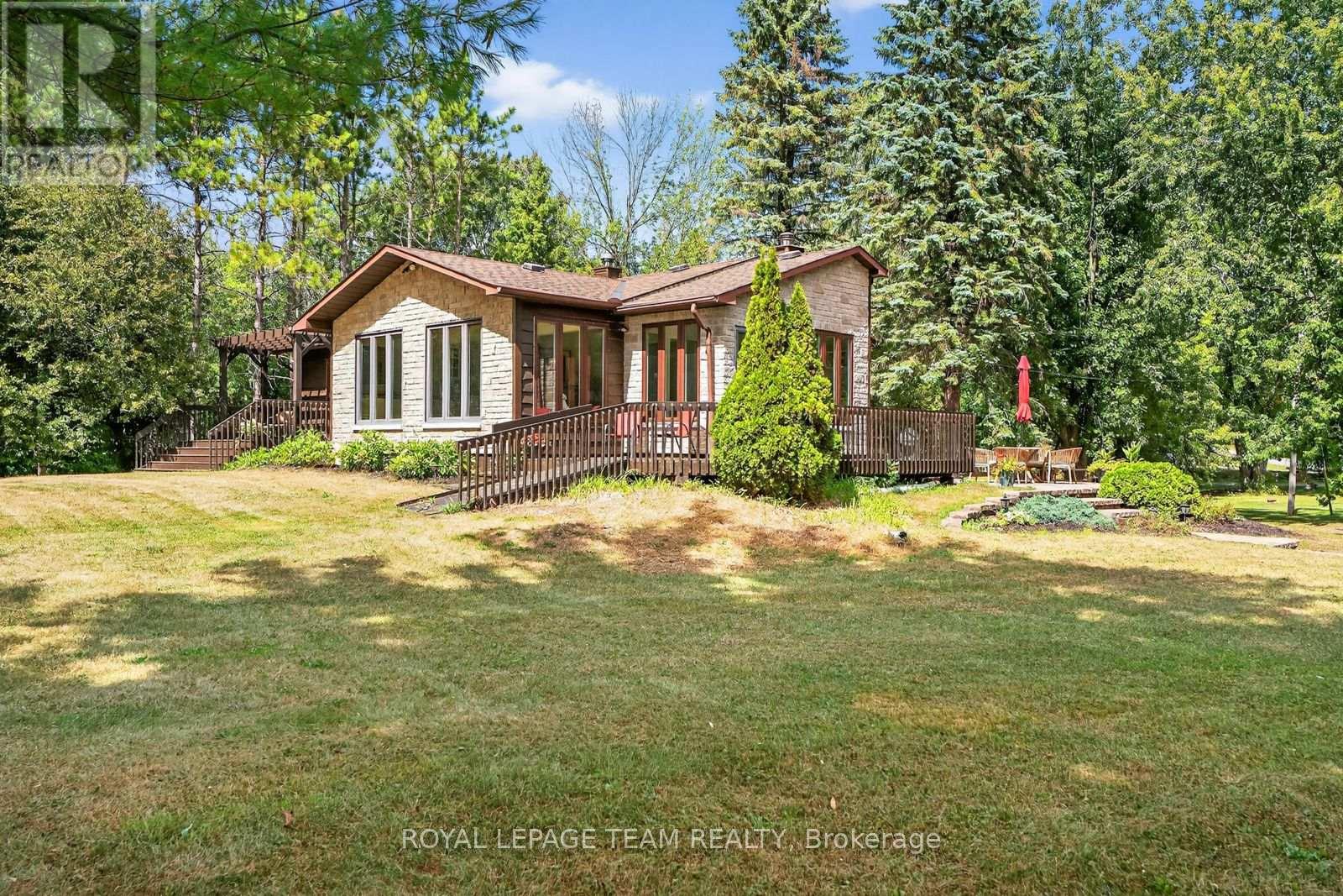 Photo 42 of 4 Rideau Lane, North Grenville ON
