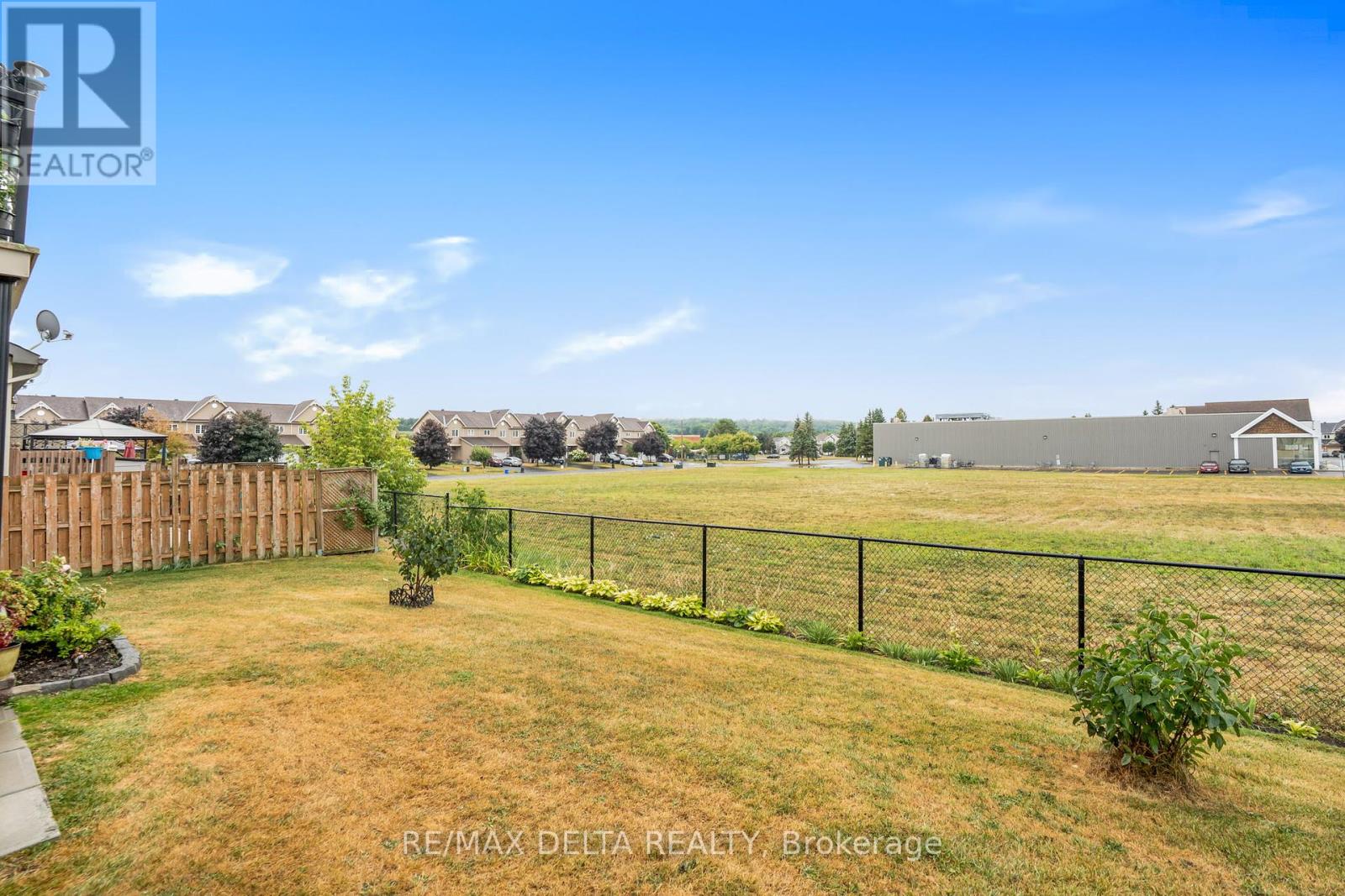 Photo 24 of 102 189 Eliot Street, Clarencerockland ON