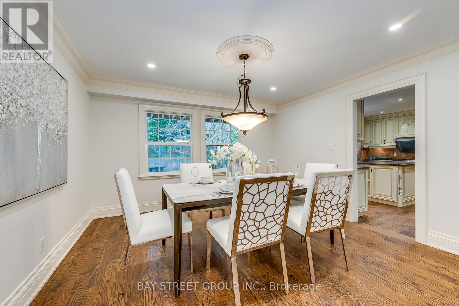 Photo 10 of 246 Beechfield Road, Oakville ON