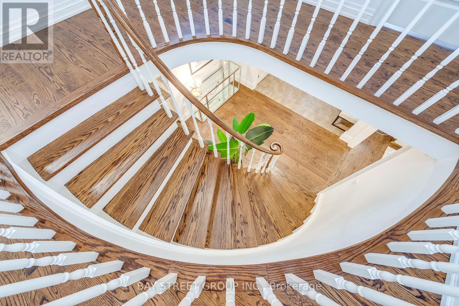 Photo 24 of 246 Beechfield Road, Oakville ON