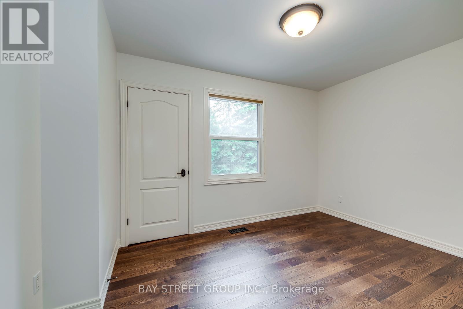 Photo 35 of 246 Beechfield Road, Oakville ON