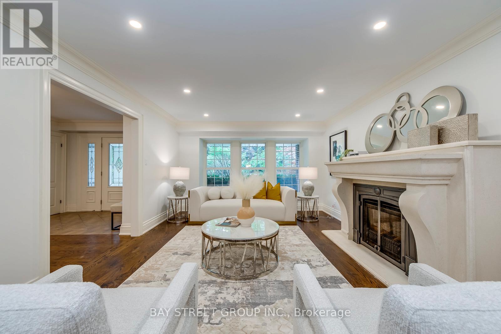 Photo 5 of 246 Beechfield Road, Oakville ON