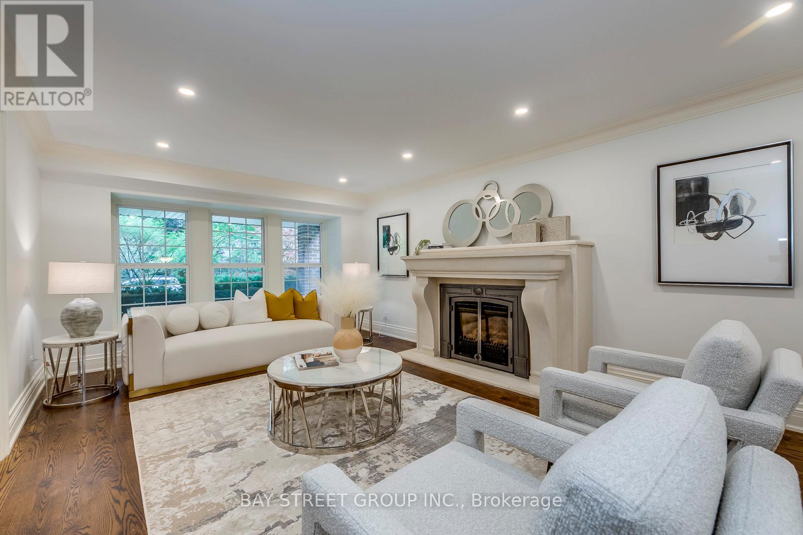 Photo 6 of 246 Beechfield Road, Oakville ON