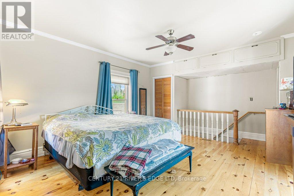 Photo 21 of 74 Garden Street, Brockville ON
