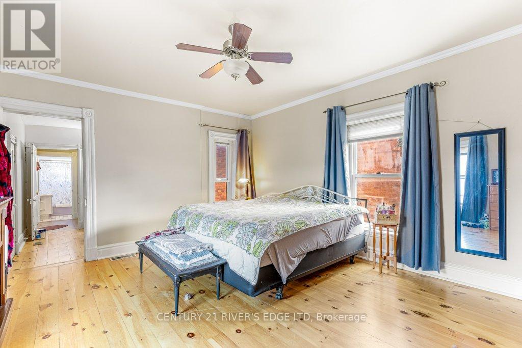 Photo 22 of 74 Garden Street, Brockville ON