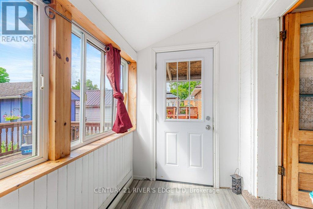 Photo 9 of 74 Garden Street, Brockville ON