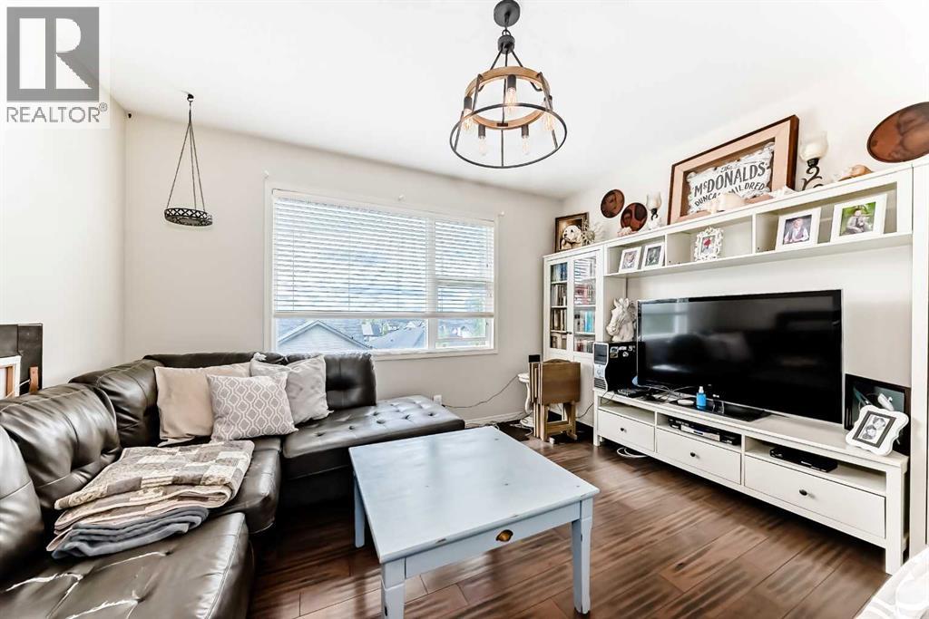 Photo 38 of 174 Heritage Boulevard, Cochrane AB