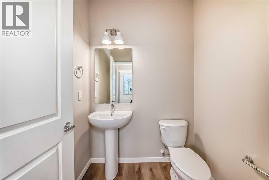 Photo 19 of 397 Hotchkiss Drive, Calgary AB