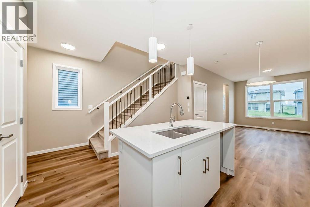 Photo 11 of 397 Hotchkiss Drive, Calgary AB
