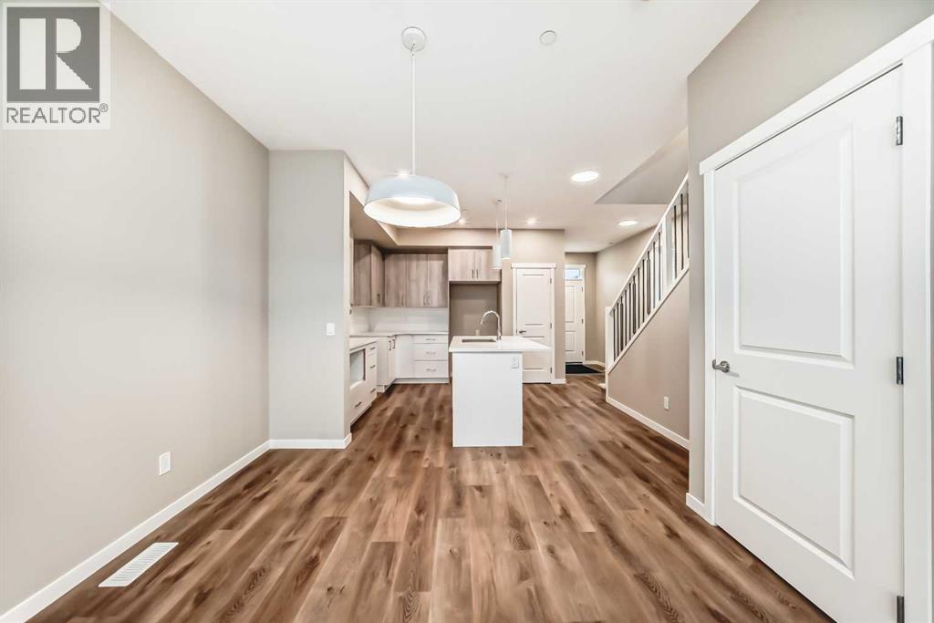 Photo 15 of 397 Hotchkiss Drive, Calgary AB