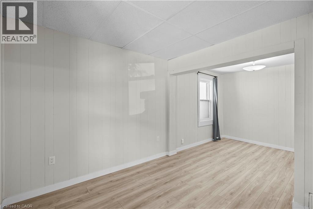 Photo 4 of 35 Gertrude Street, Hamilton ON