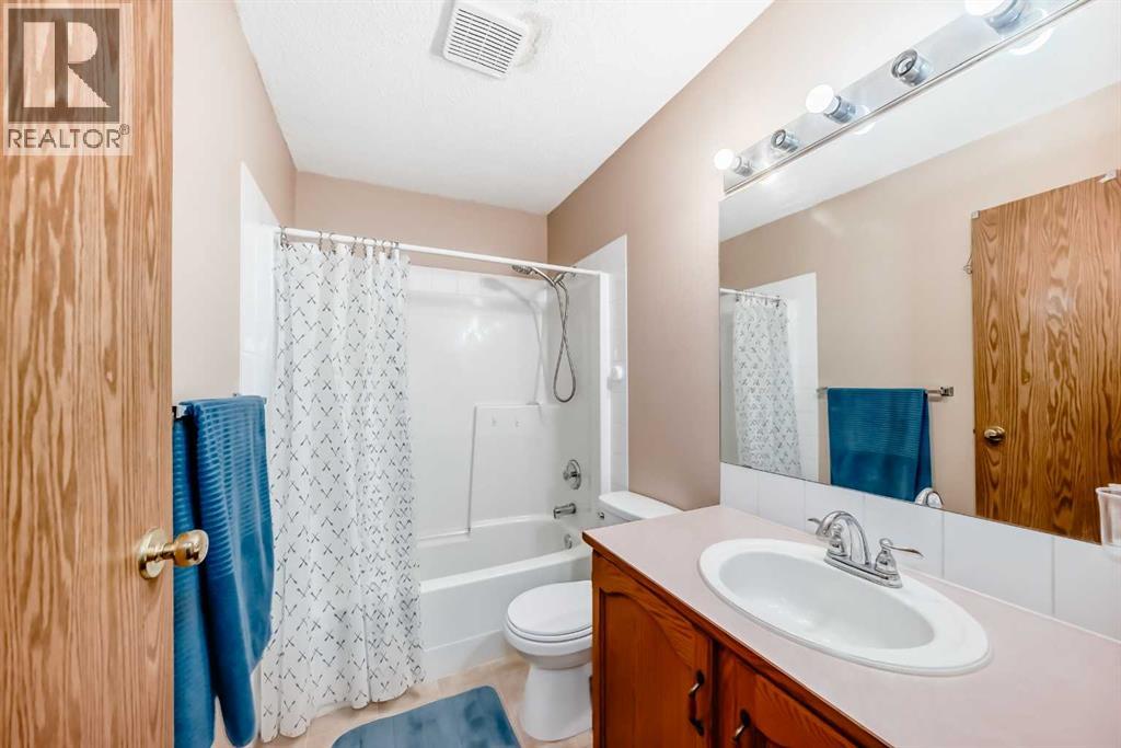 Single Family House for Sale in  Somervale Park SW Somerset Calgary 