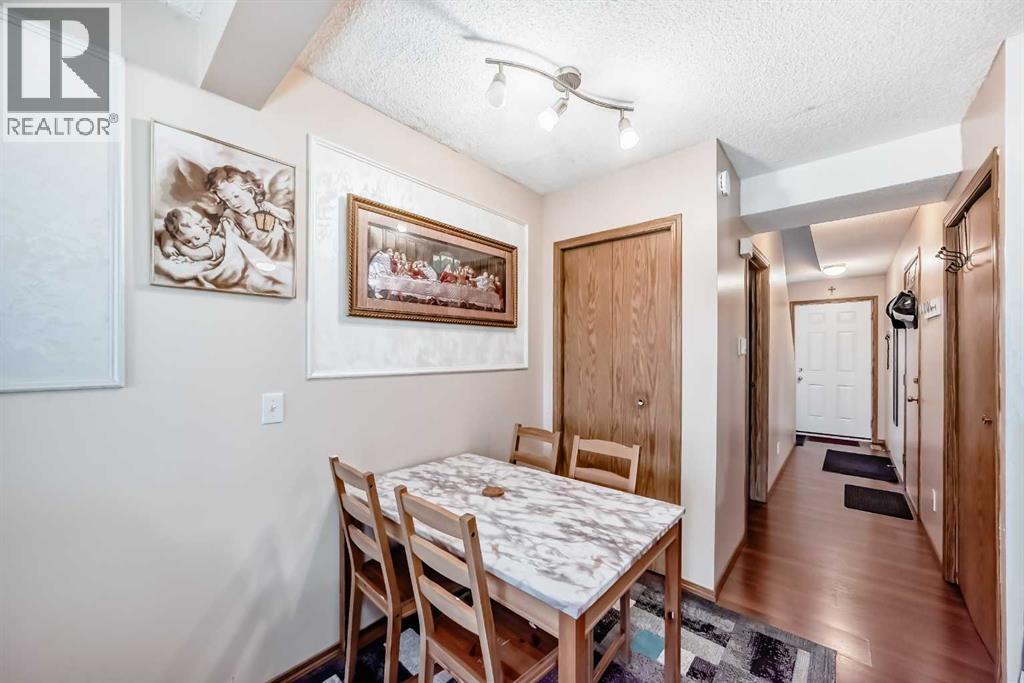 Single Family House for Sale in  Somervale Park SW Somerset Calgary 