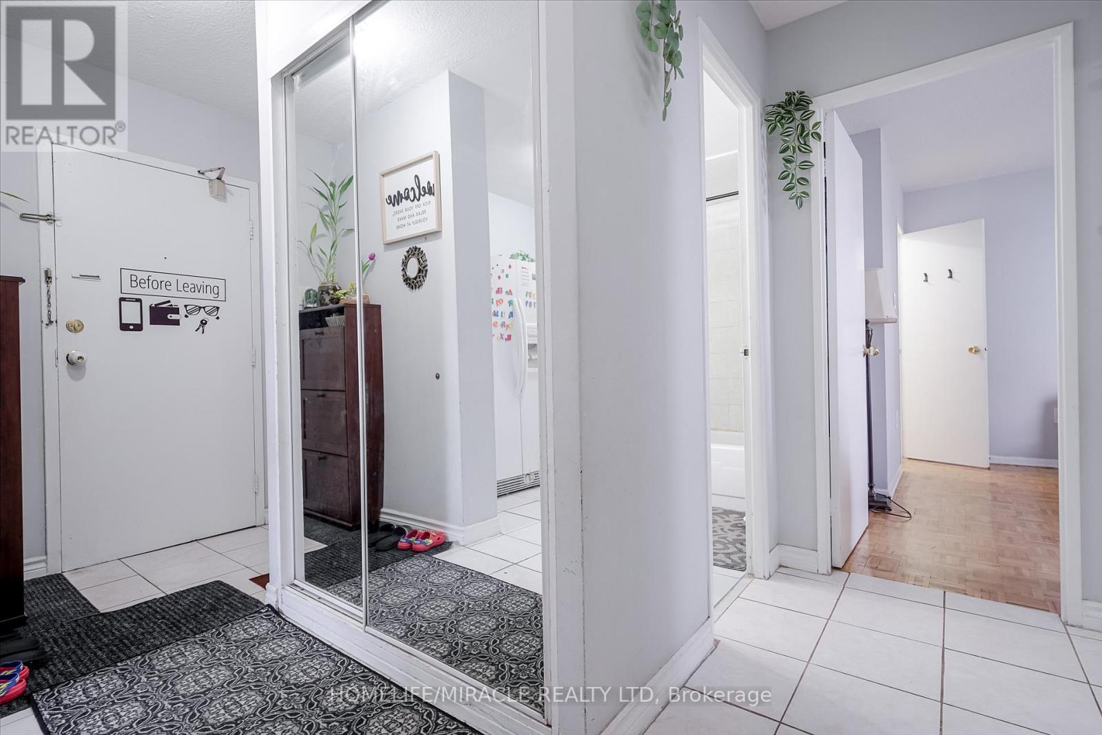 Photo 2 of 1003 2645 Kipling Avenue, Toronto ON