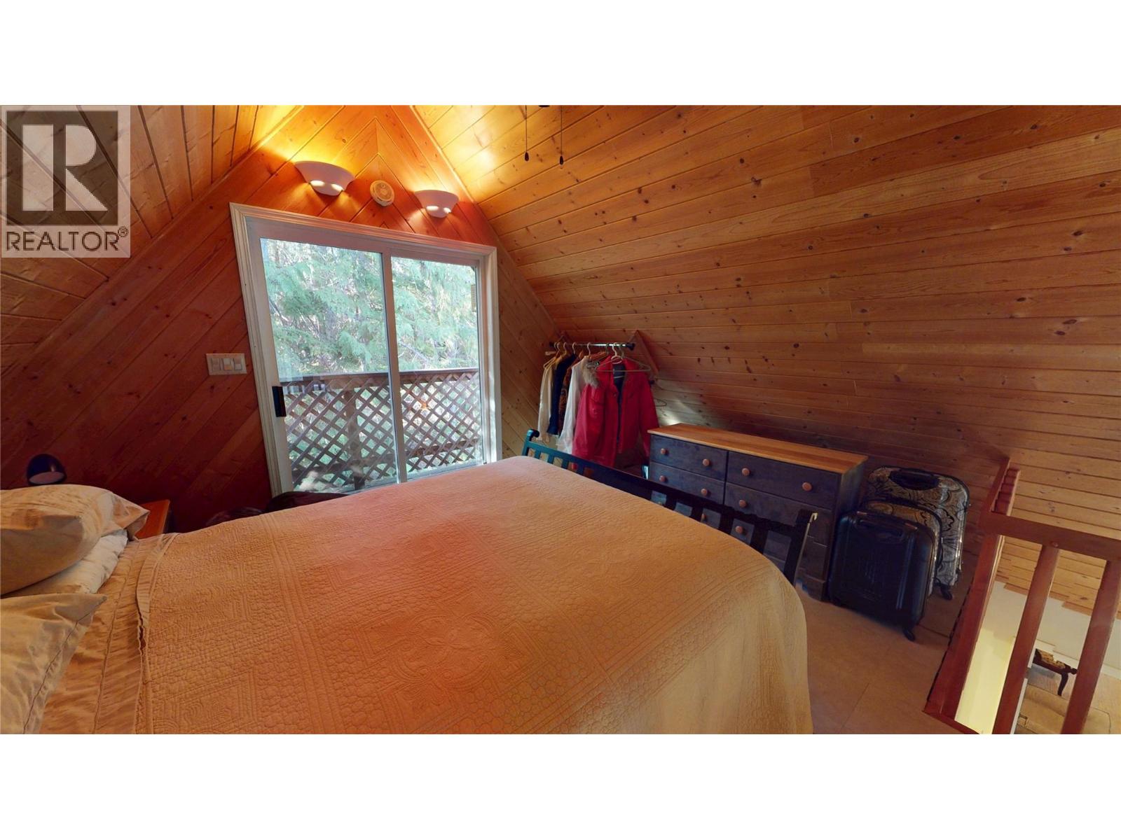 16317 Cedar Road, Crawford Bay