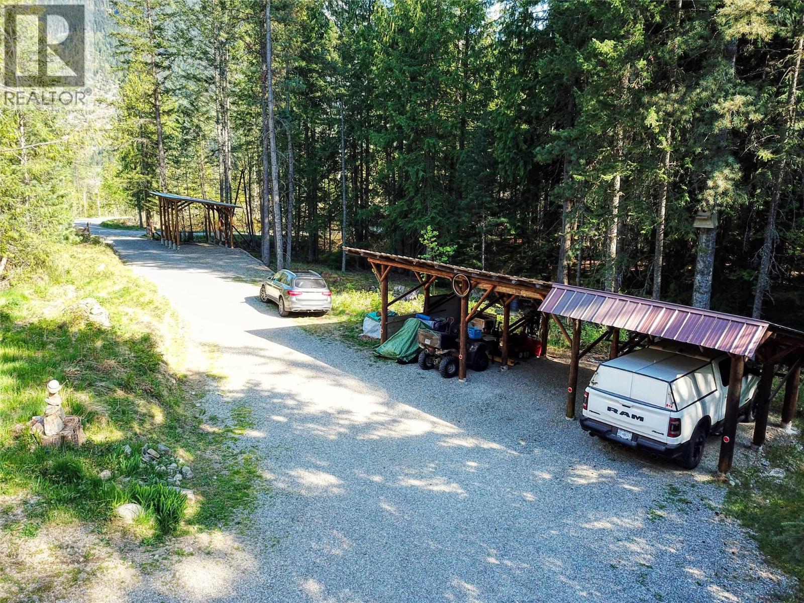 16317 Cedar Road, Crawford Bay