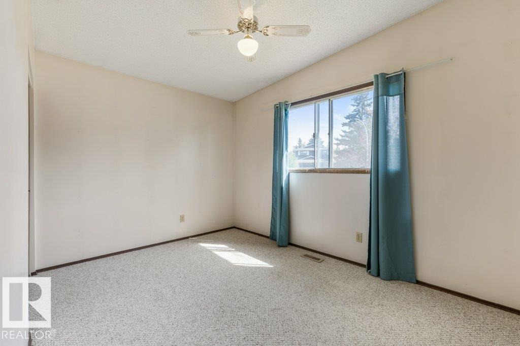 Photo 16 of 13 Lucerne Cr, St Albert AB