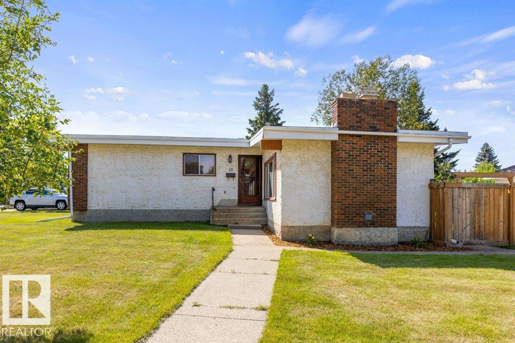 Photo 2 of 13 Lucerne Cr, St Albert AB