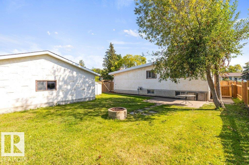 Photo 35 of 13 Lucerne Cr, St Albert AB