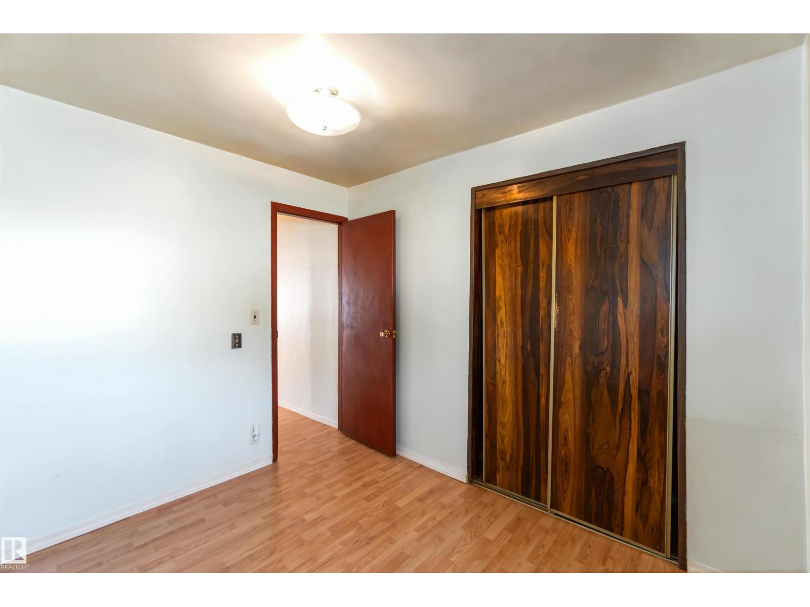 Photo 14 of 12248 105 St Nw, Edmonton AB