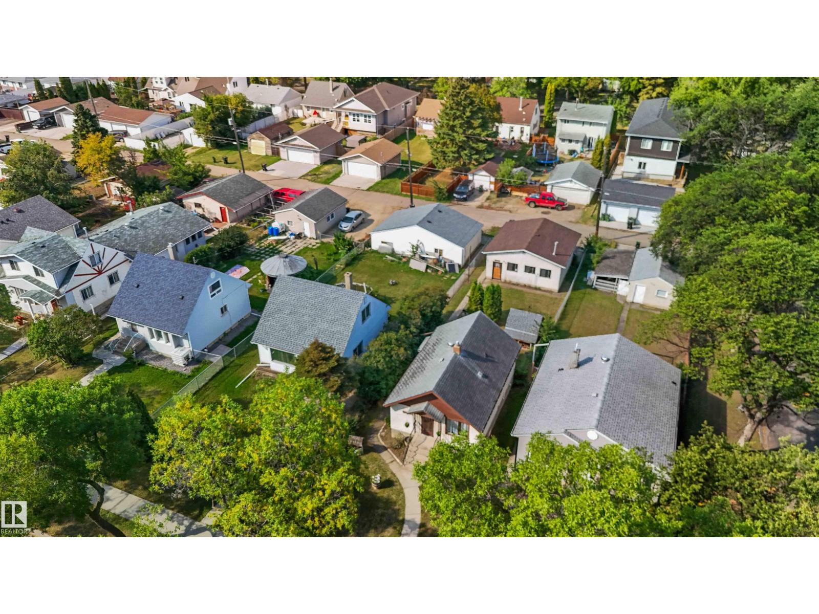 Photo 41 of 12248 105 St Nw, Edmonton AB
