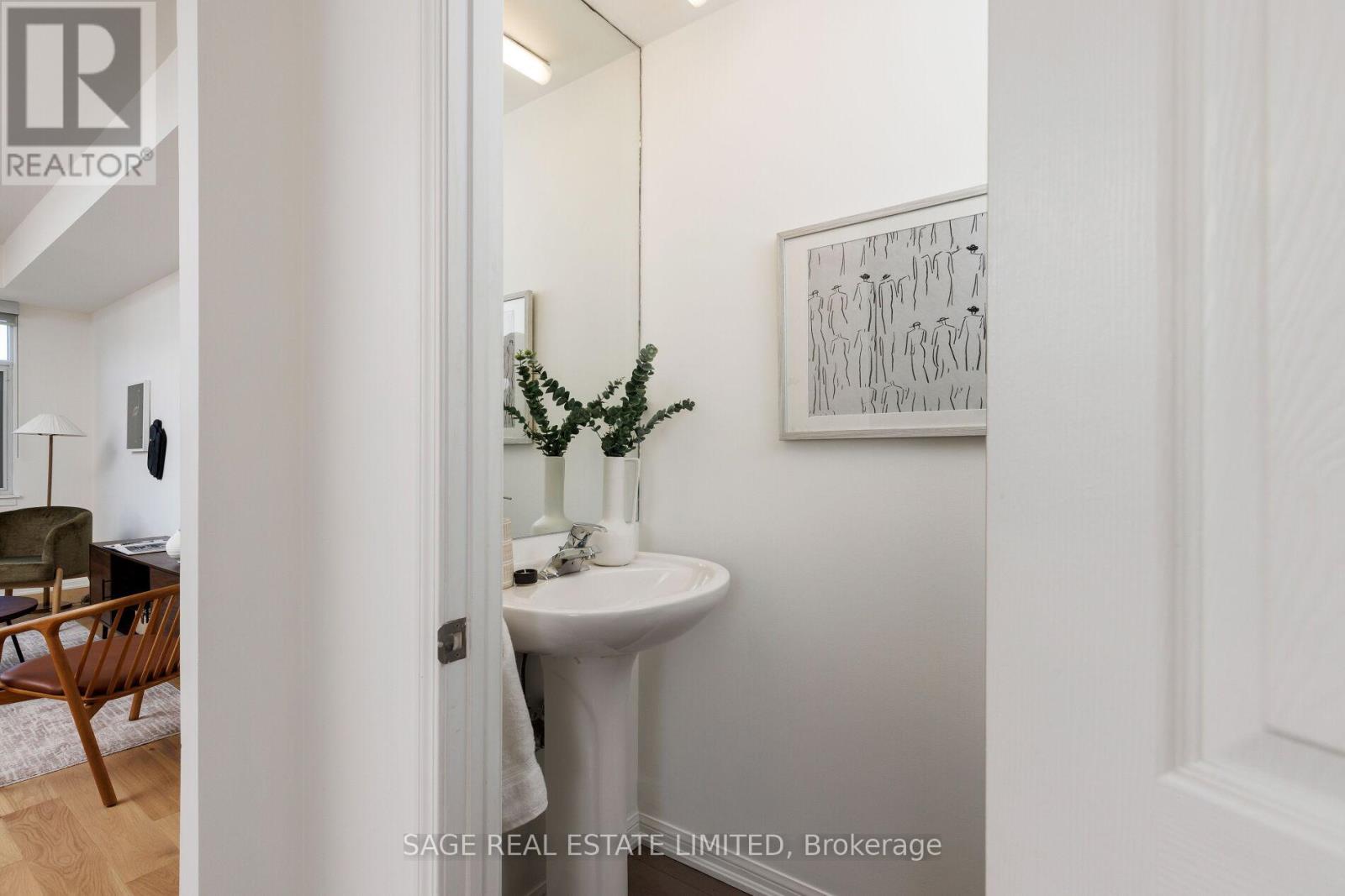 Photo 17 of 615 550 Front Street W, Toronto ON