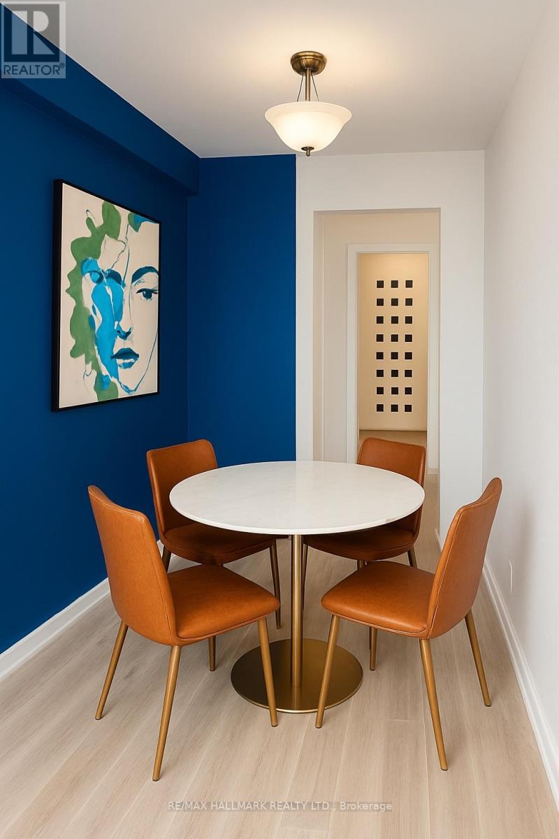Photo 5 of Main 866 Bathurst Street, Toronto ON
