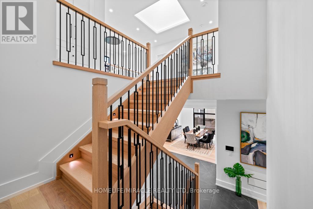 Photo 21 of 282 Maurice Drive, Oakville ON