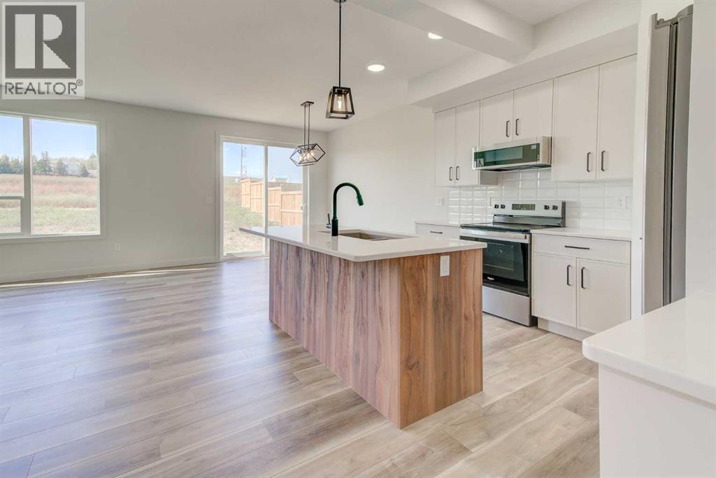 Photo 12 of 103 Crestview Boulevard, Sylvan Lake AB