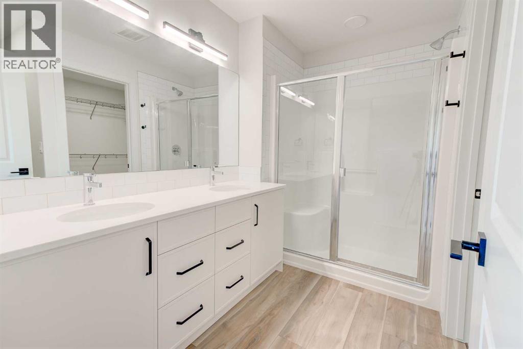 Photo 25 of 103 Crestview Boulevard, Sylvan Lake AB