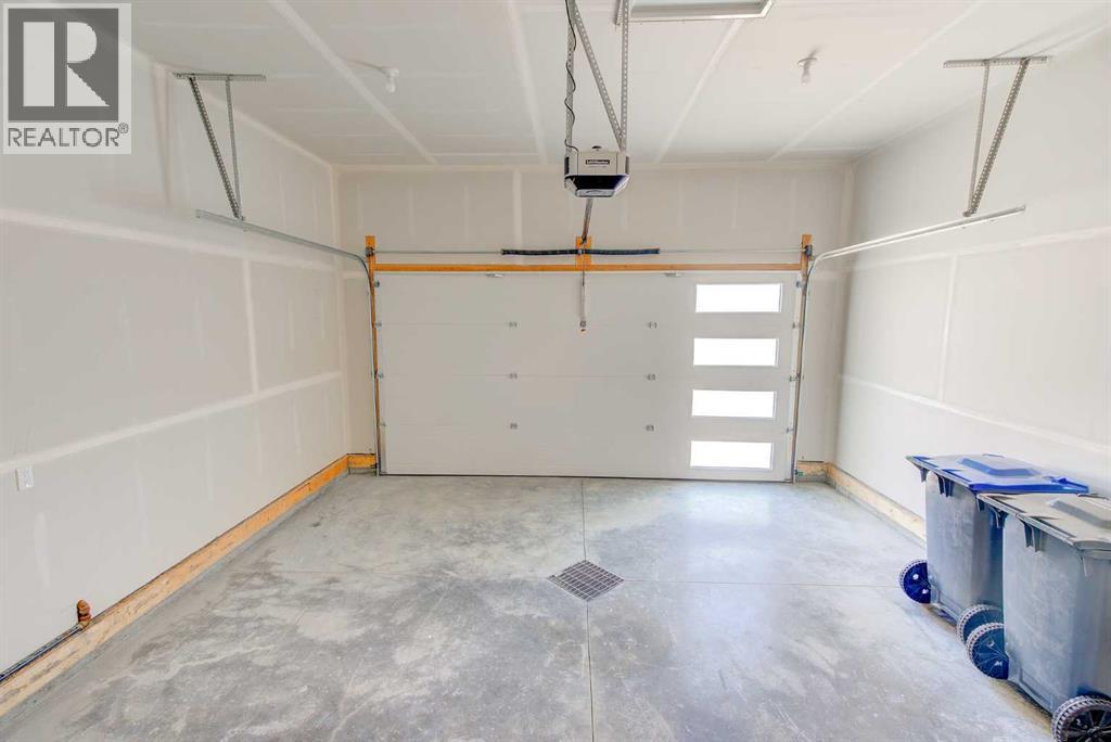 Photo 32 of 103 Crestview Boulevard, Sylvan Lake AB