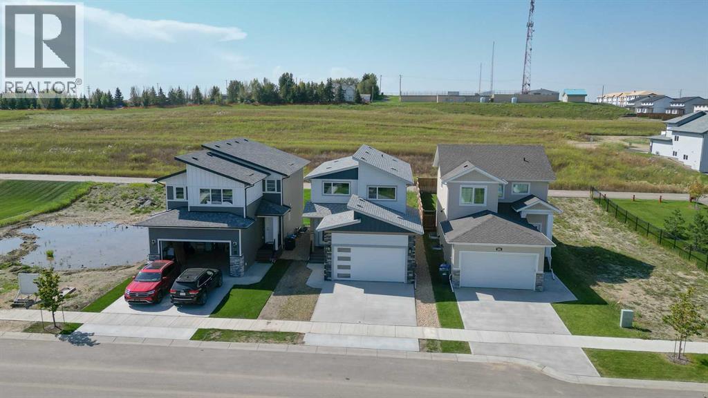 Photo 6 of 103 Crestview Boulevard, Sylvan Lake AB