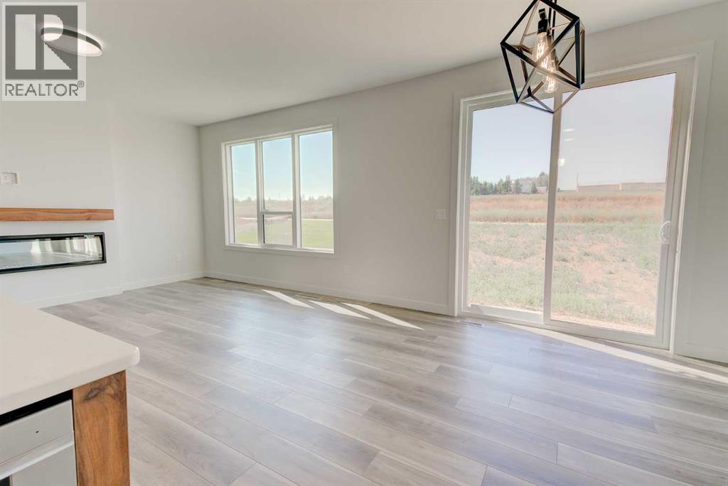 Photo 9 of 103 Crestview Boulevard, Sylvan Lake AB