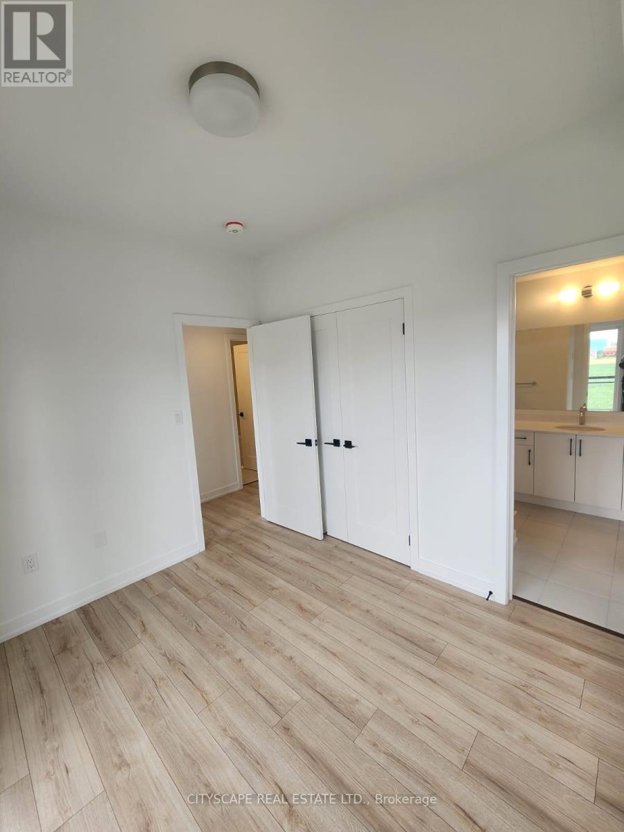 Photo 10 of 70 940 St David Street N, Centre Wellington ON