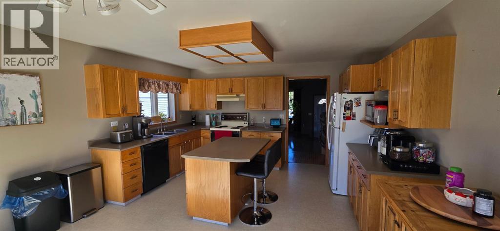Photo 7 of 8905 102 Avenue, Grande Prairie AB