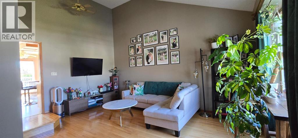 Photo 8 of 8905 102 Avenue, Grande Prairie AB