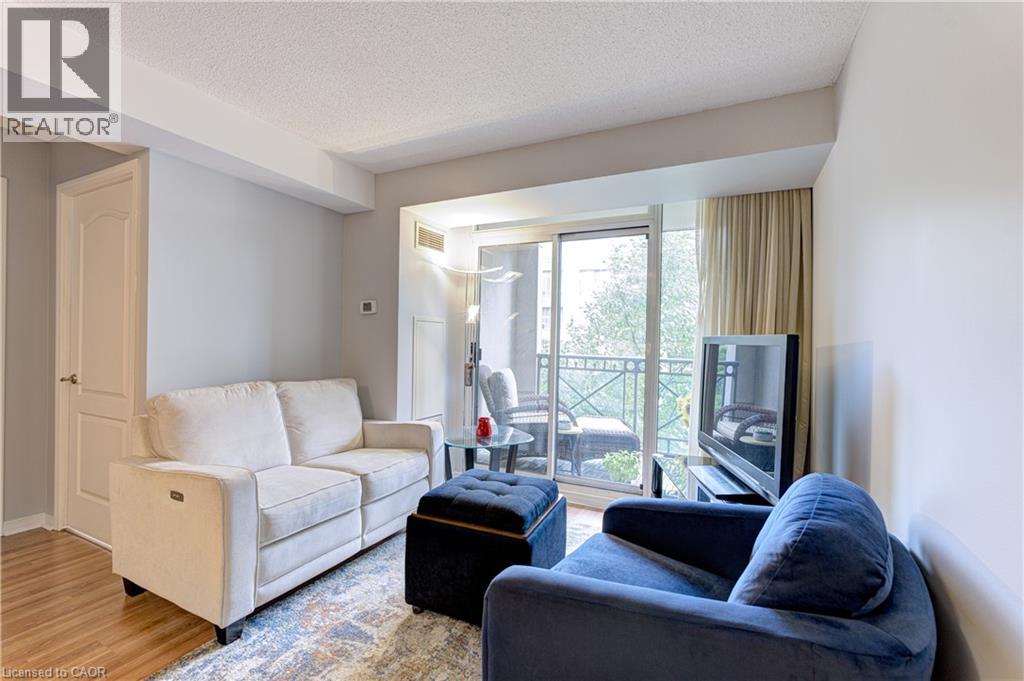 Photo 13 of 205 The Donway W Unit 415, Toronto ON